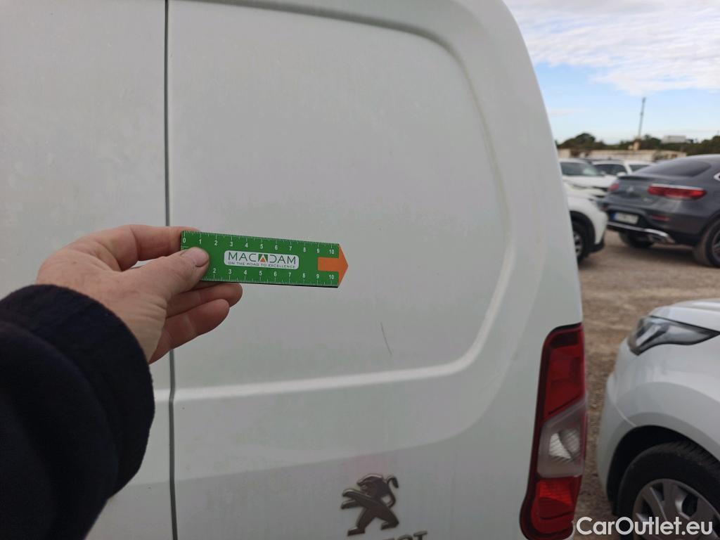  Peugeot  Partner PEUGEOT  / 2018 / 3P / furgón derivado de turismo Pro Standard 600kg BlueHDi 73kW (AC) #34