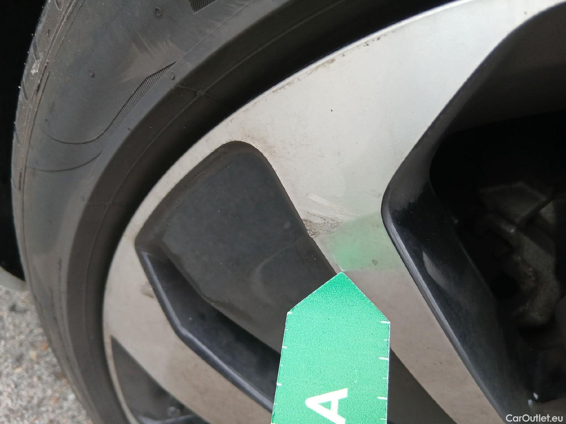  Volkswagen  Arteon VOLKSWAGEN  / 2020 / 5P / berlina con portón R-Line 2.0 TDI 147kW (200CV) DSG #31