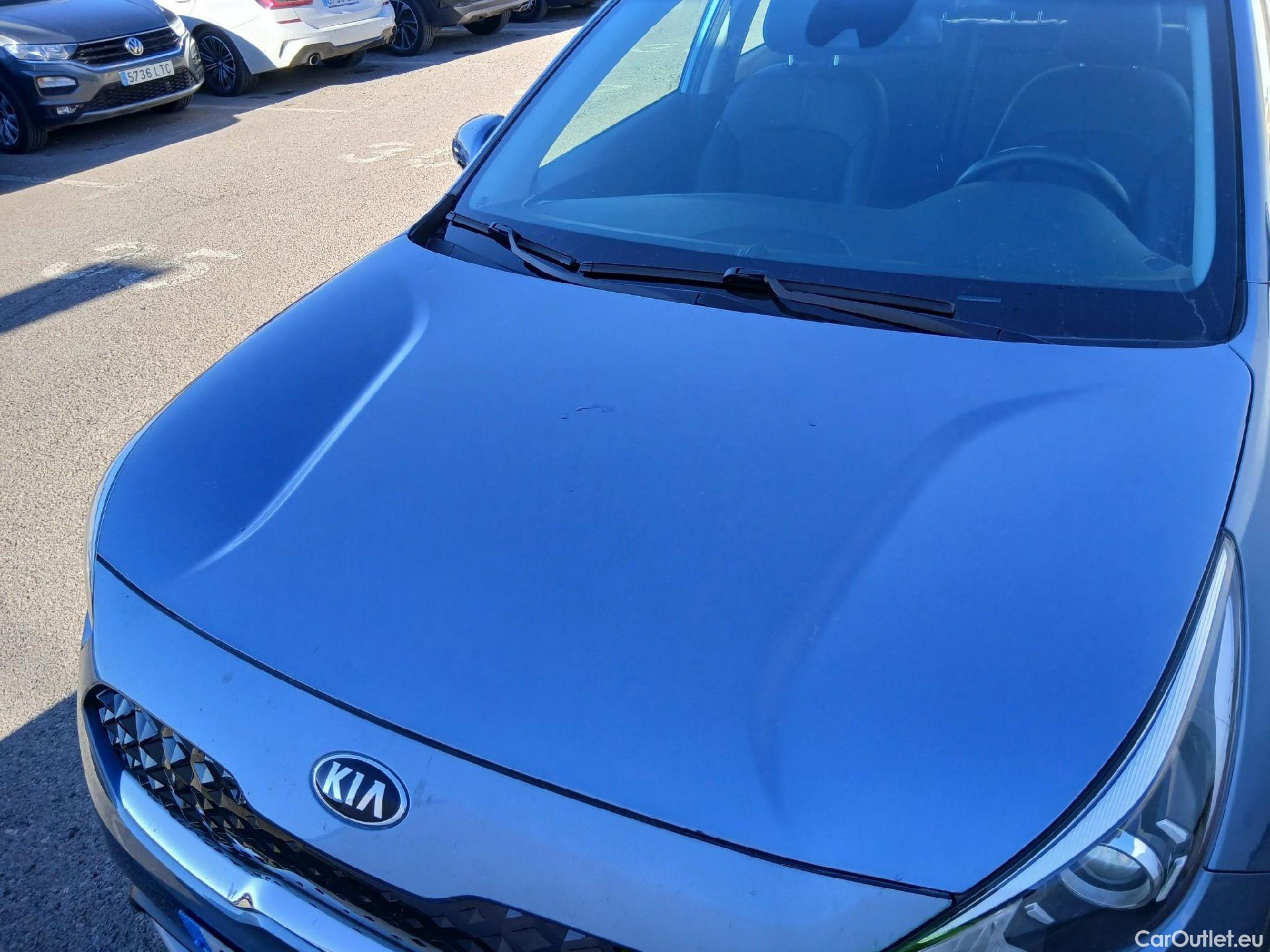  KIA  Niro KIA  / 2019 / 5P / crossover 1.6 GDi HEV 104kW (141CV) Drive #1