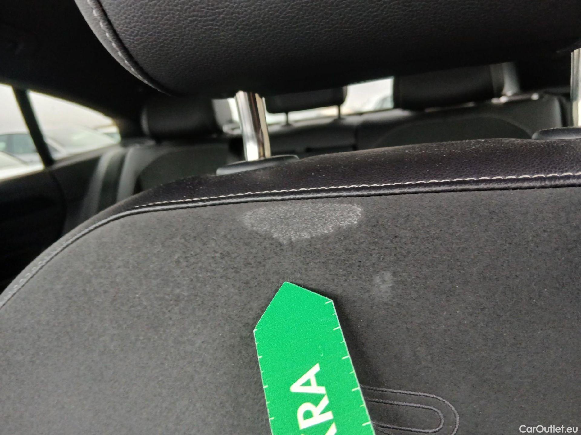  Volkswagen  Arteon VOLKSWAGEN  / 2020 / 5P / berlina con portón R-Line 2.0 TDI 147kW (200CV) DSG #59