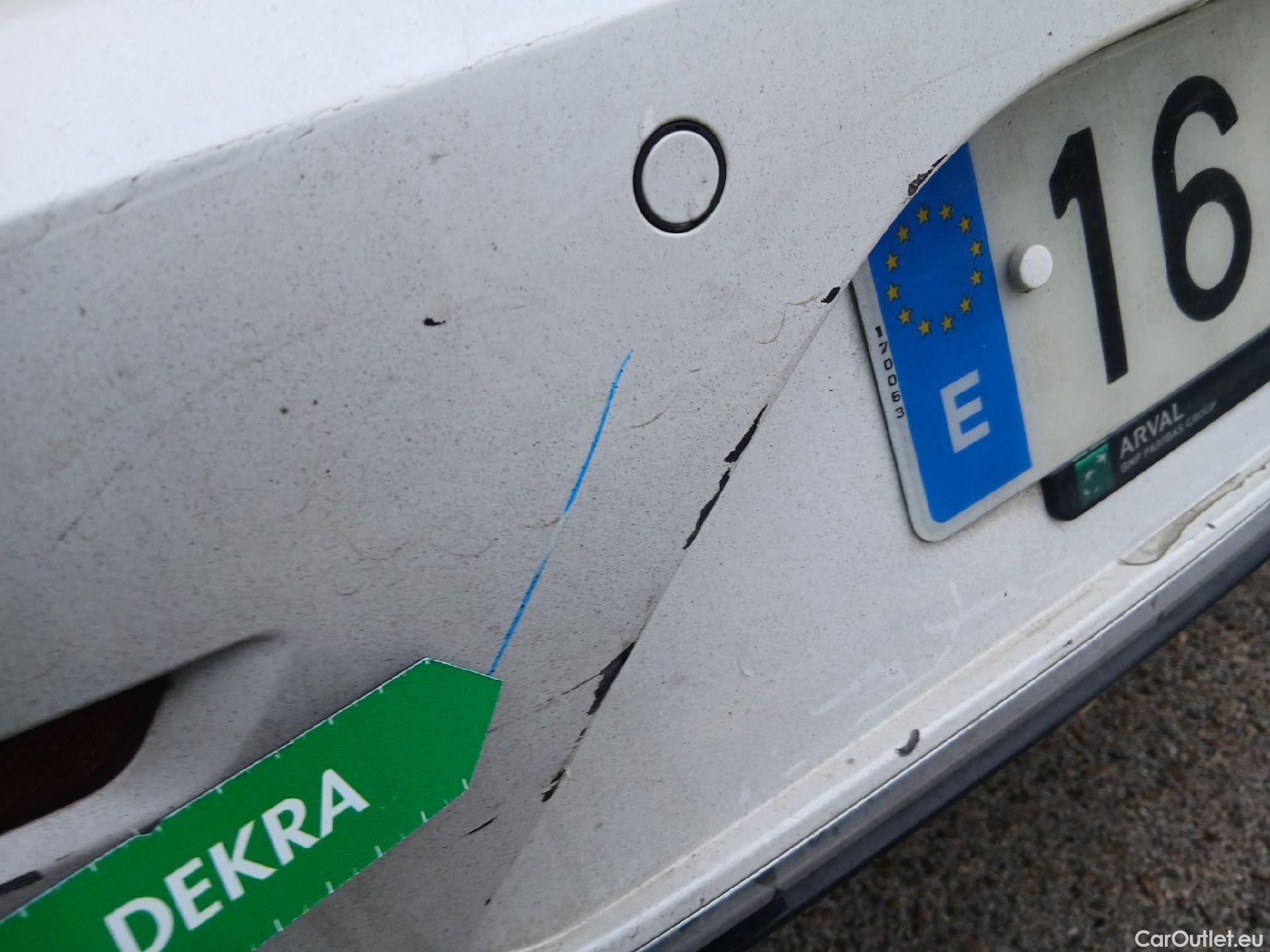  Volkswagen  Arteon VOLKSWAGEN  / 2020 / 5P / berlina con portón R-Line 2.0 TDI 147kW (200CV) DSG #35