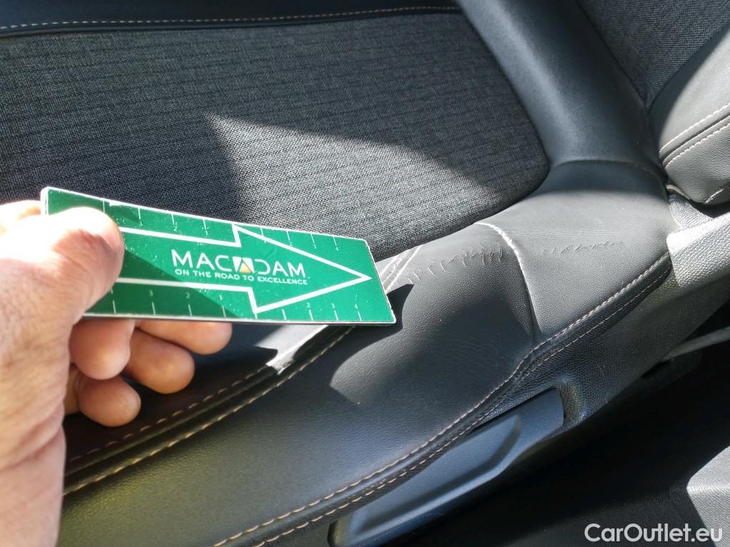  Peugeot  3008 PEUGEOT  / 2016 / 5P / todoterreno 1.5 BlueHDi 96kW S&S GT Line EAT8 #1