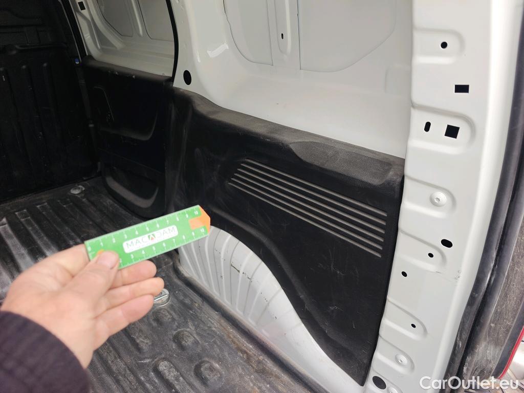  Peugeot  Partner PEUGEOT  / 2018 / 3P / furgón derivado de turismo Pro Standard 600kg BlueHDi 73kW (AC) #31