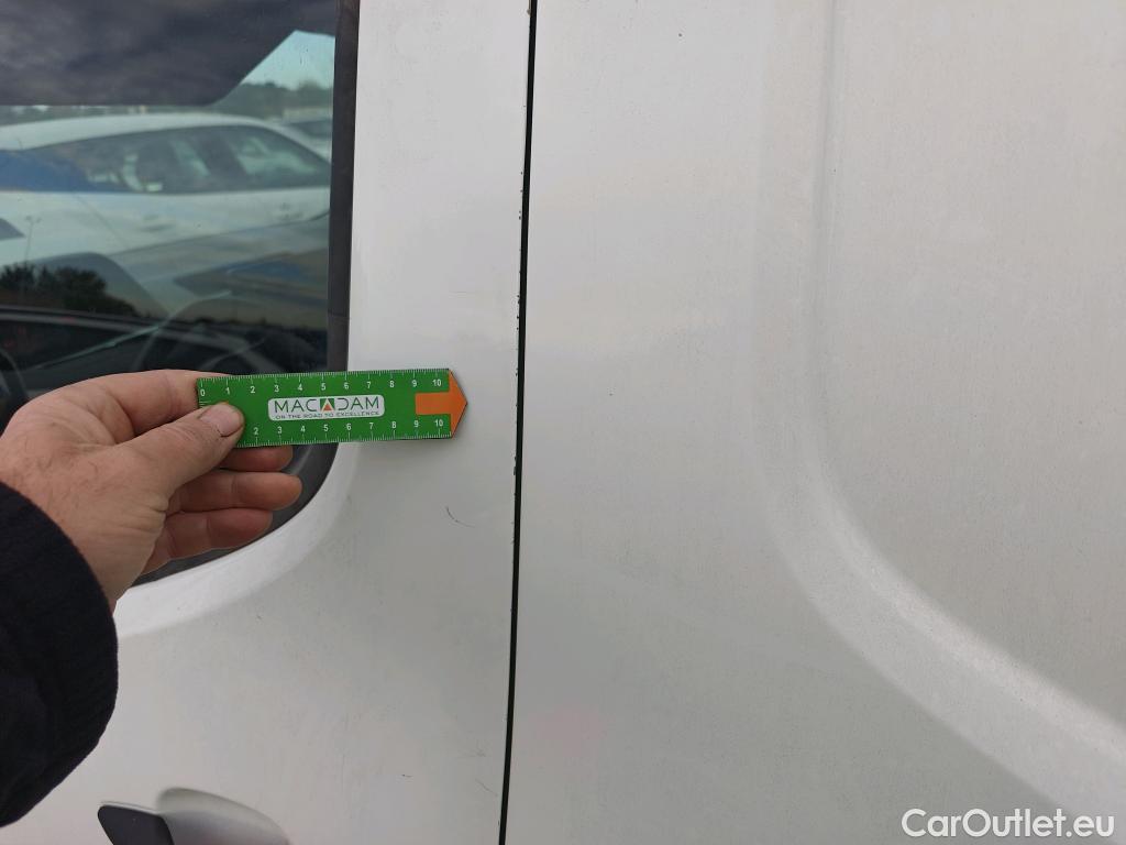  Peugeot  Partner PEUGEOT  / 2018 / 3P / furgón derivado de turismo Pro Standard 600kg BlueHDi 73kW (AC) #14