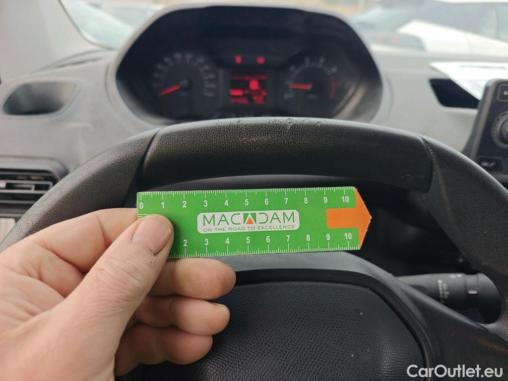  Peugeot  Partner PEUGEOT  / 2018 / 3P / furgón derivado de turismo Pro Standard 600kg BlueHDi 73kW (AC) #20