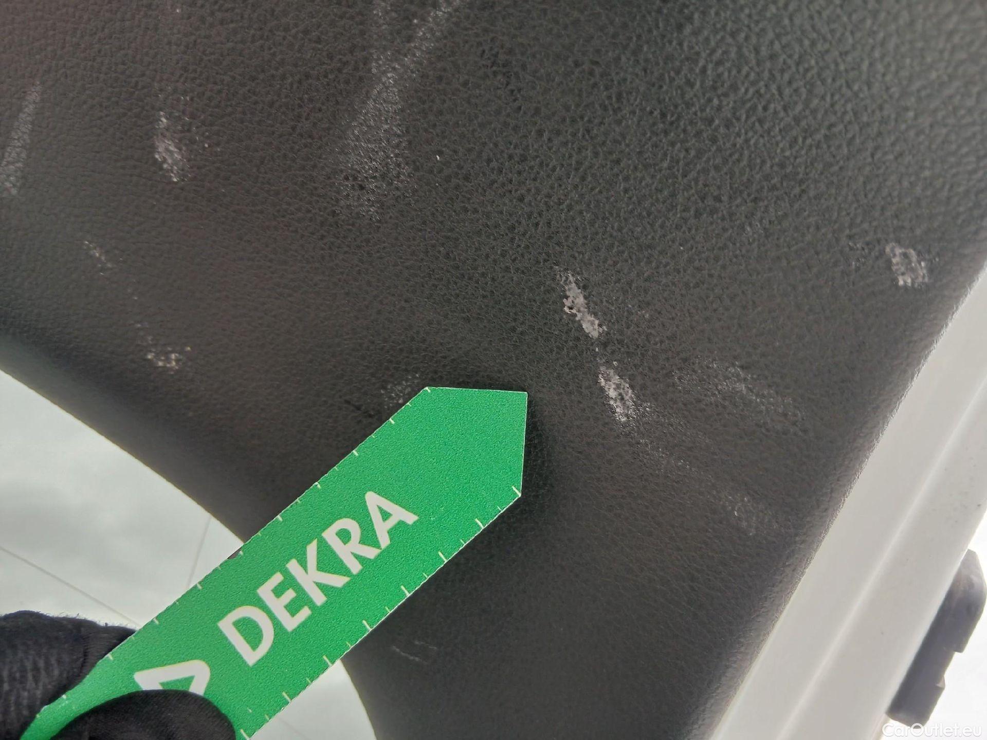  Volkswagen  Arteon VOLKSWAGEN  / 2020 / 5P / berlina con portón R-Line 2.0 TDI 147kW (200CV) DSG #37