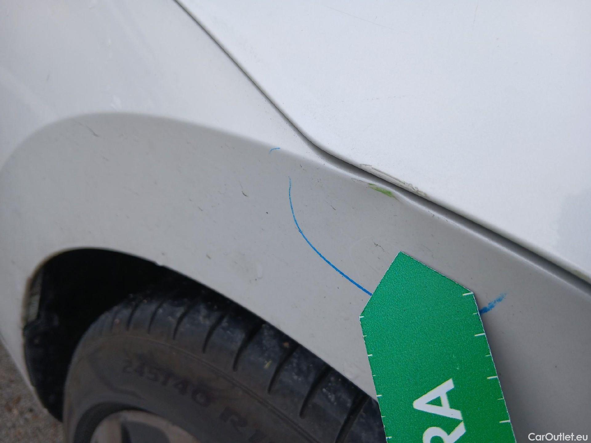  Volkswagen  Arteon VOLKSWAGEN  / 2020 / 5P / berlina con portón R-Line 2.0 TDI 147kW (200CV) DSG #50