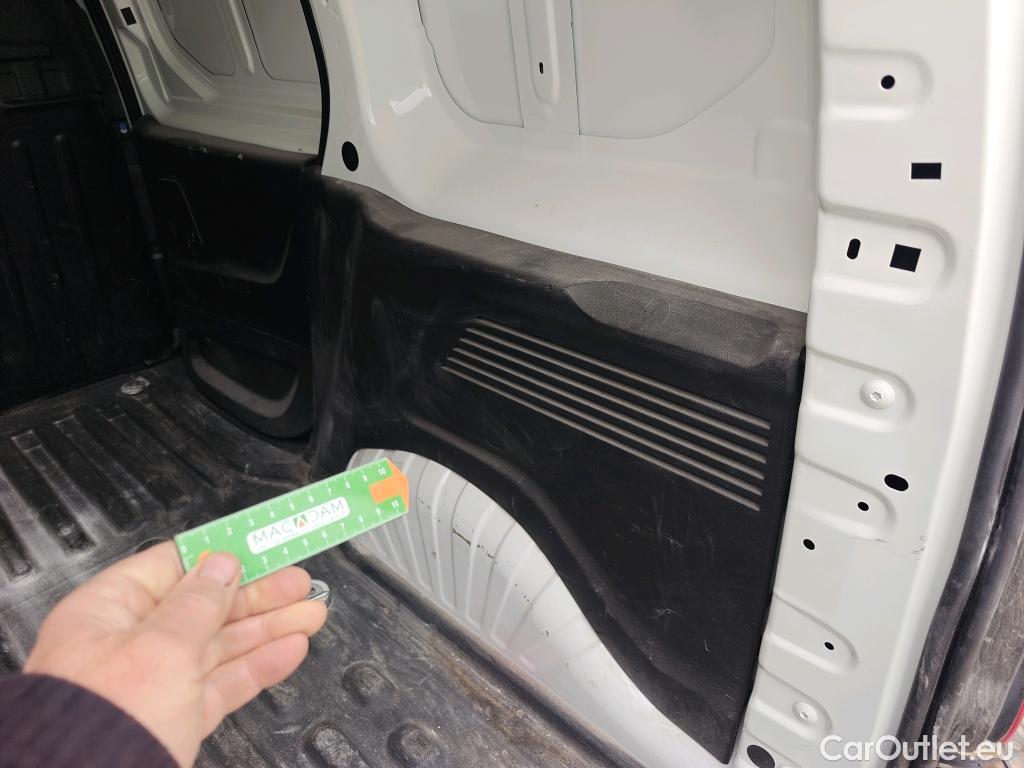  Peugeot  Partner PEUGEOT  / 2018 / 3P / furgón derivado de turismo Pro Standard 600kg BlueHDi 73kW (AC) #30