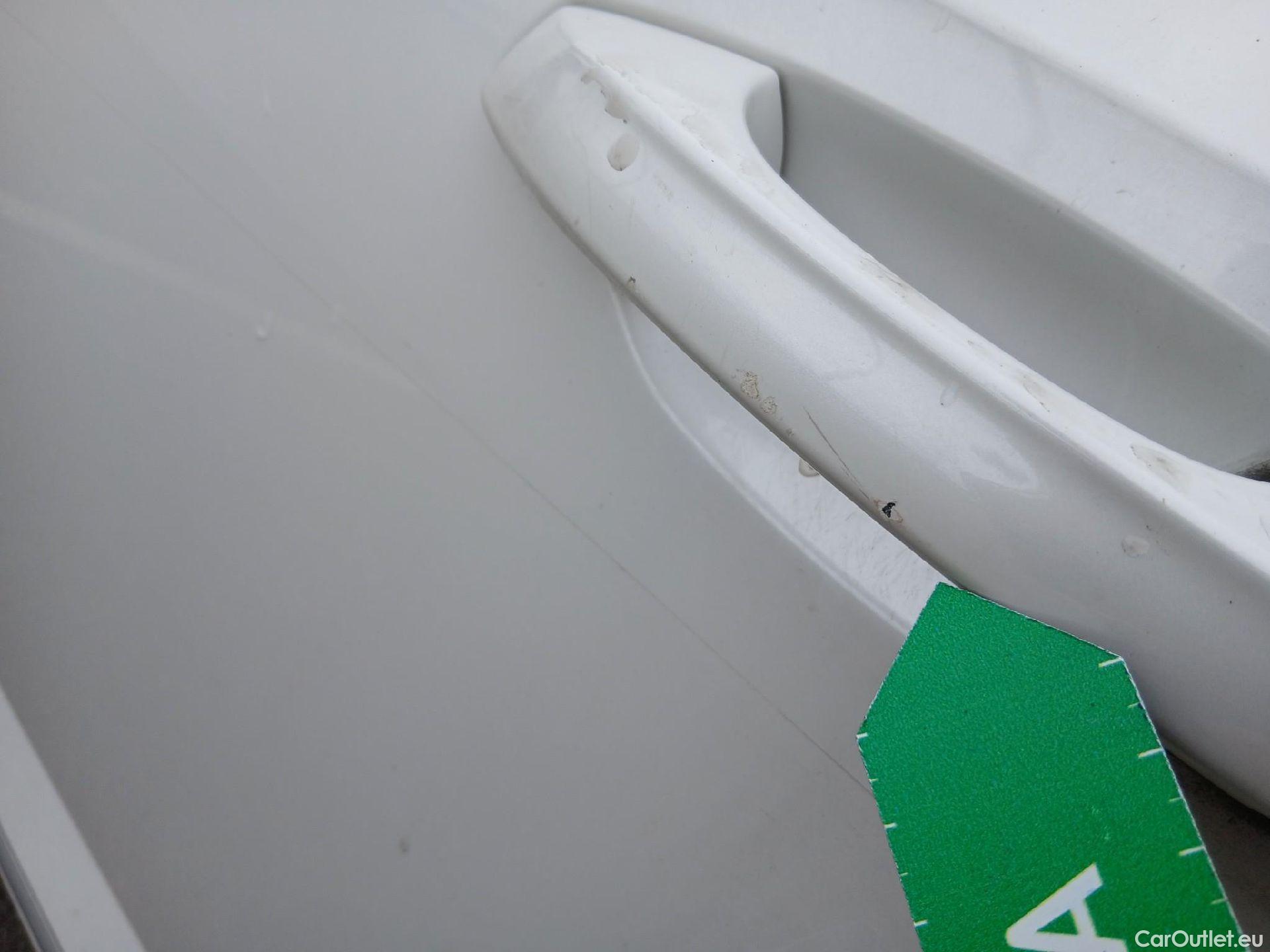  Volkswagen  Arteon VOLKSWAGEN  / 2020 / 5P / berlina con portón R-Line 2.0 TDI 147kW (200CV) DSG #17