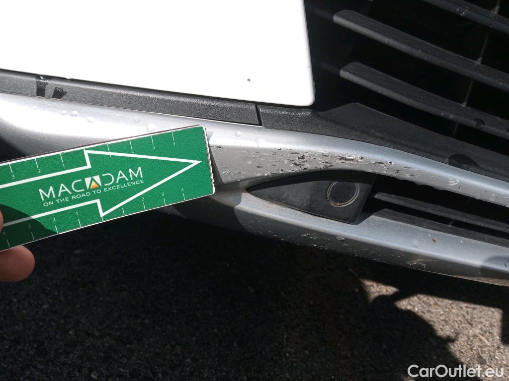  Peugeot  3008 PEUGEOT  / 2016 / 5P / todoterreno 1.5 BlueHDi 96kW S&S GT Line EAT8 #9