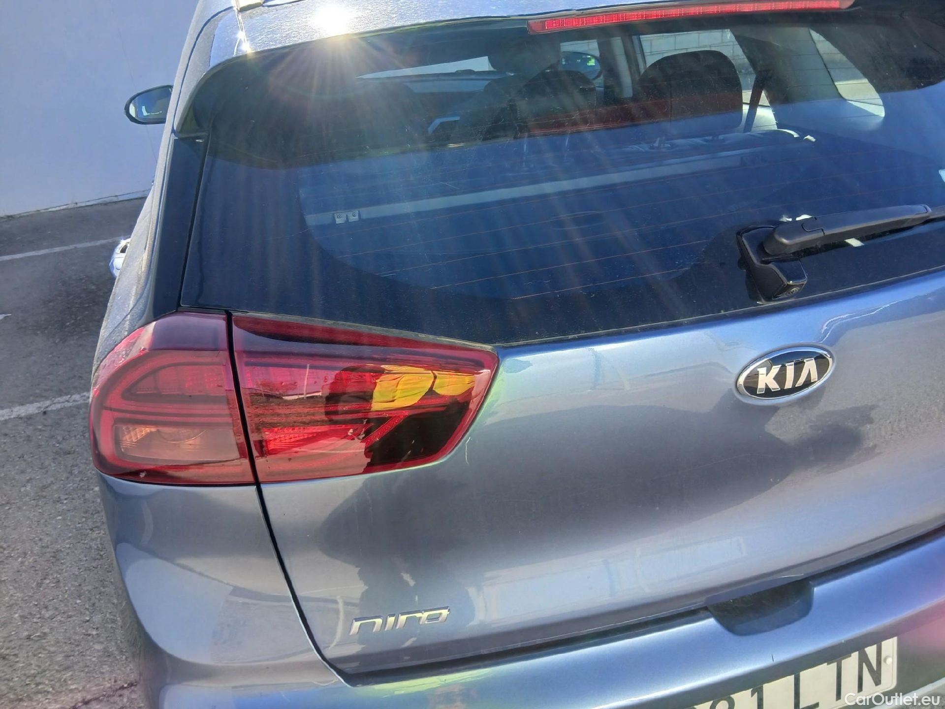  KIA  Niro KIA  / 2019 / 5P / crossover 1.6 GDi HEV 104kW (141CV) Drive #9