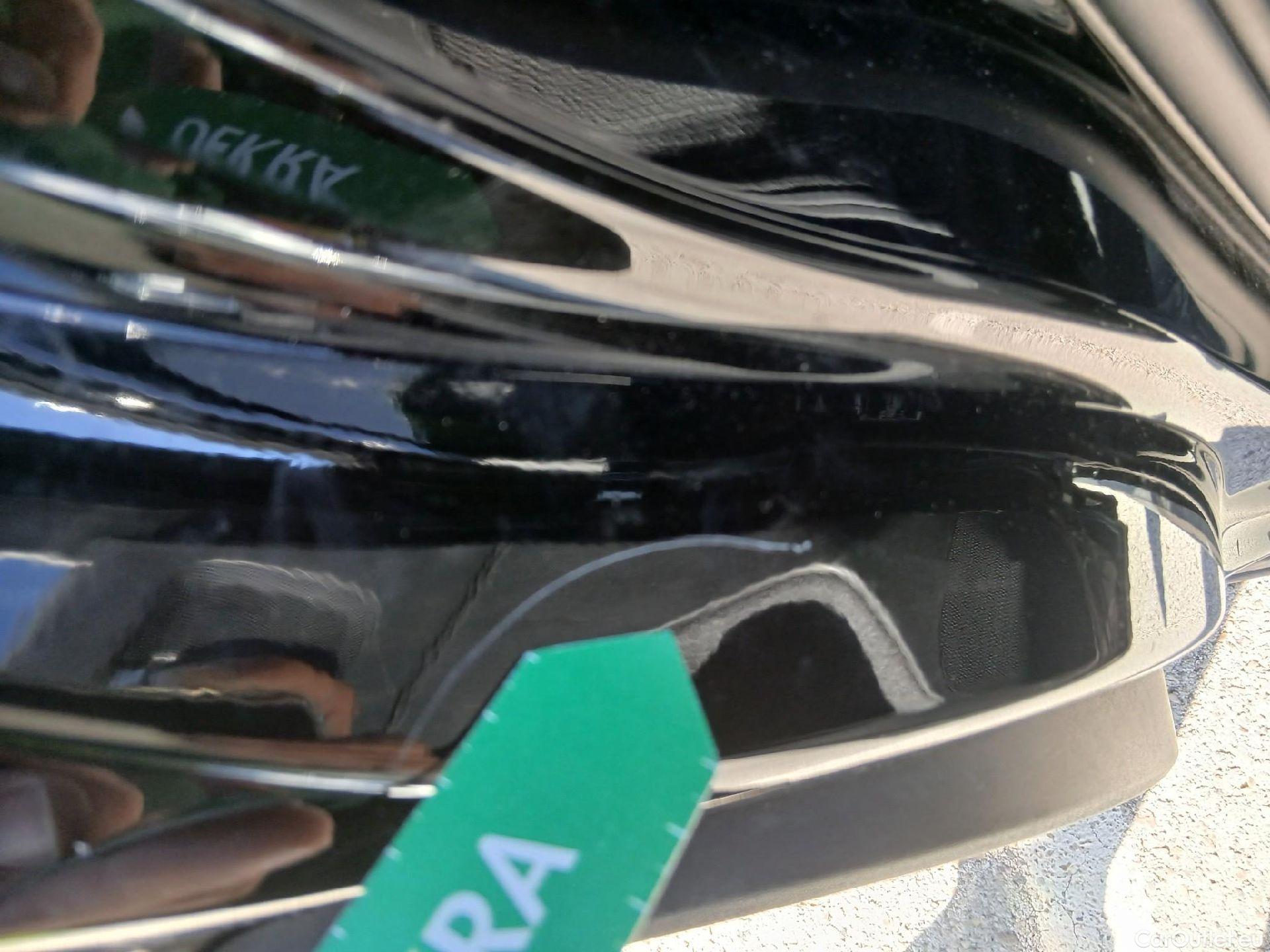  Volvo  XC 40 VOLVO XC40 / 2021 / 5P / todoterreno 1.5 T4 Recharge PHEV Core Auto #49