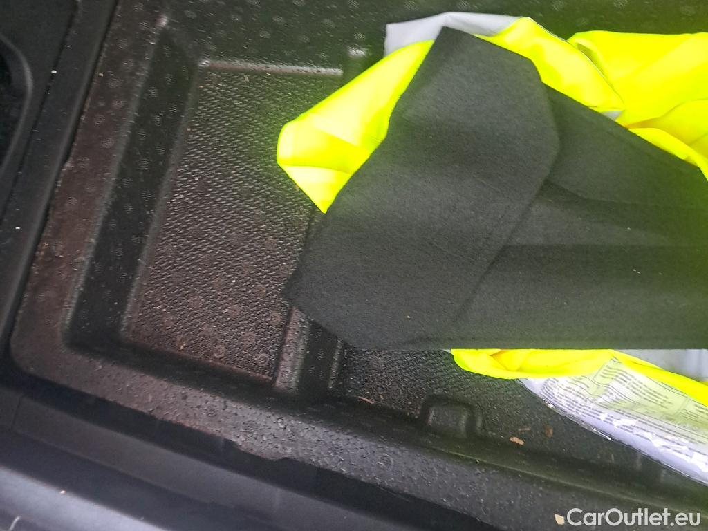  KIA  Sportage KIA  / 2018 / 5P / todoterreno 1.6 MHEV GT Line Essential 136CV DCT 4X2 #11