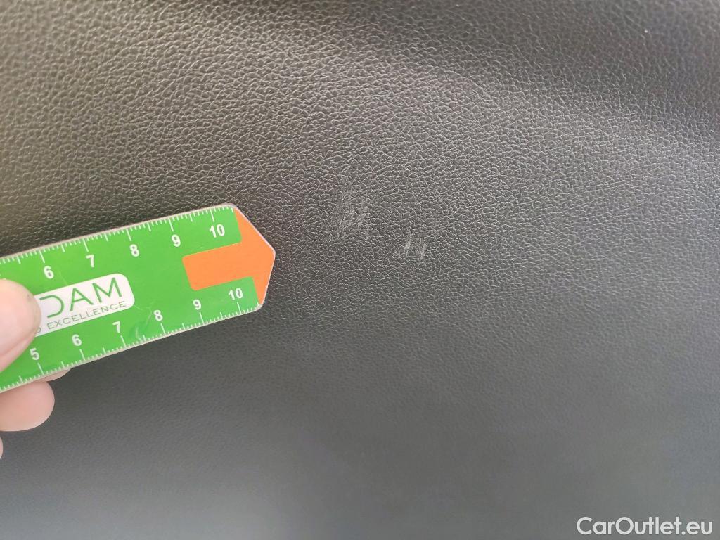  Renault  Kadjar RENAULT  / 2019 / 5P / crossover Intens Blue dCi 85kW (115CV) #23