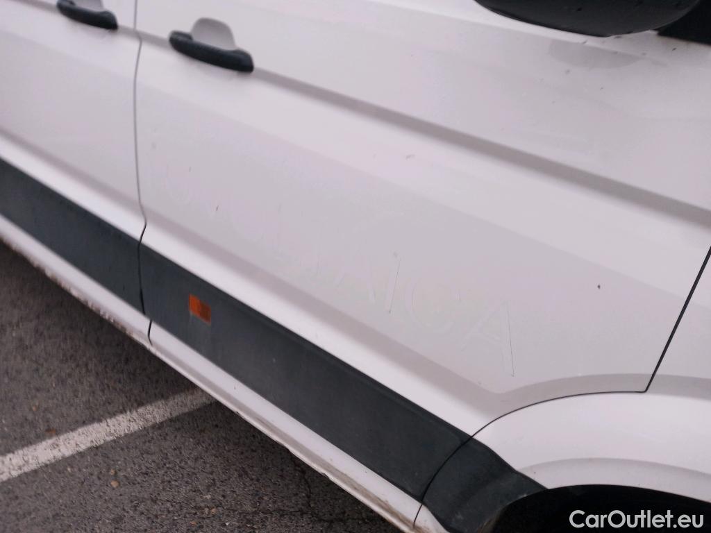  Volkswagen  Crafter VOLKSWAGEN  / 2017 / 4P / furgón 30 Furgón BM TN L3H2 2.0TDI 75kW (102CV) #18