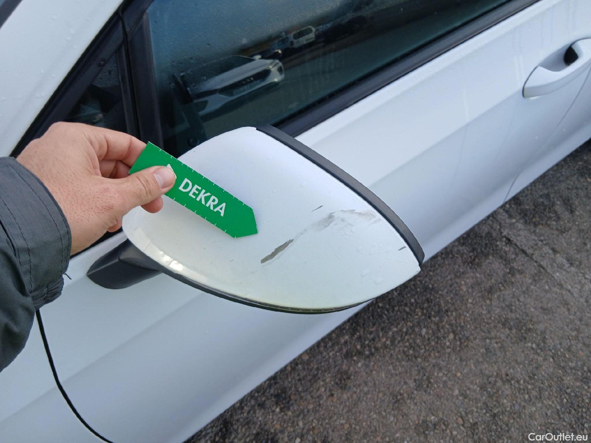  Volkswagen  Golf  VOLKSWAGEN / 2020 / 5P / berlina con portón Life 1.0 eTSI 81kW (110CV) DSG #14