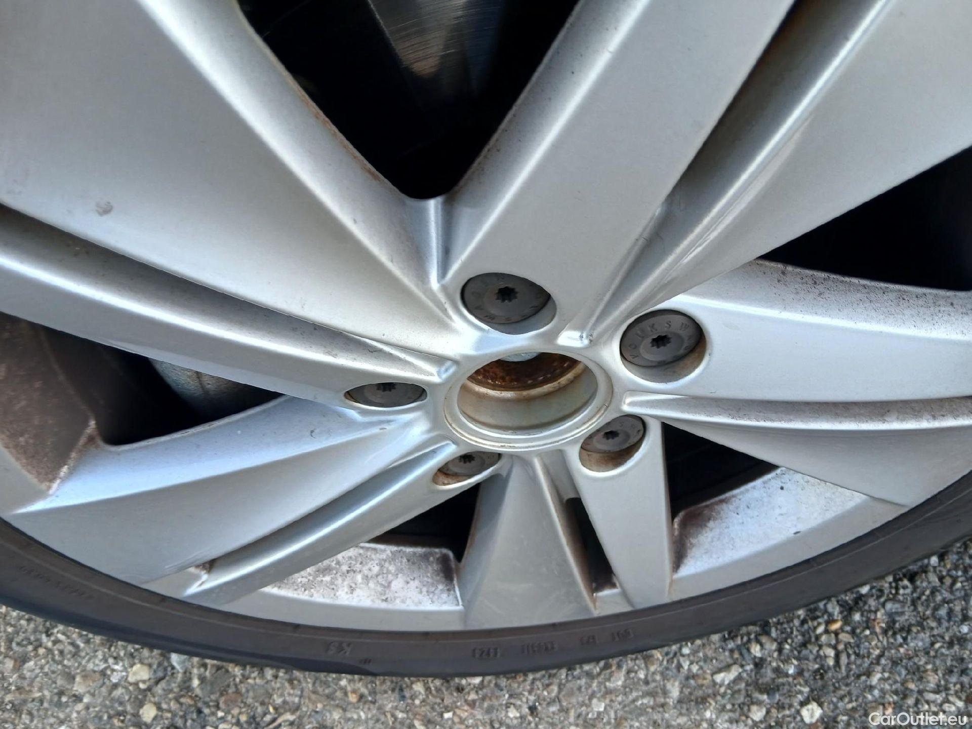  Volkswagen  Golf  VOLKSWAGEN / 2020 / 5P / berlina con portón Life 1.0 eTSI 81kW (110CV) DSG #9