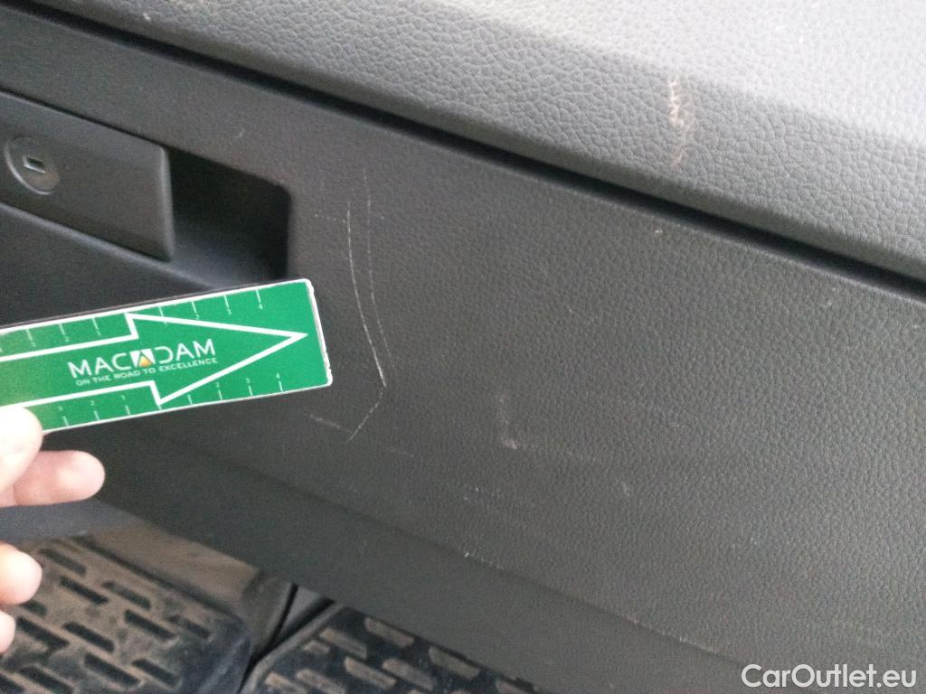  Volkswagen  Crafter VOLKSWAGEN  / 2017 / 4P / furgón 30 Furgón BM TN L3H2 2.0TDI 75kW (102CV) #31