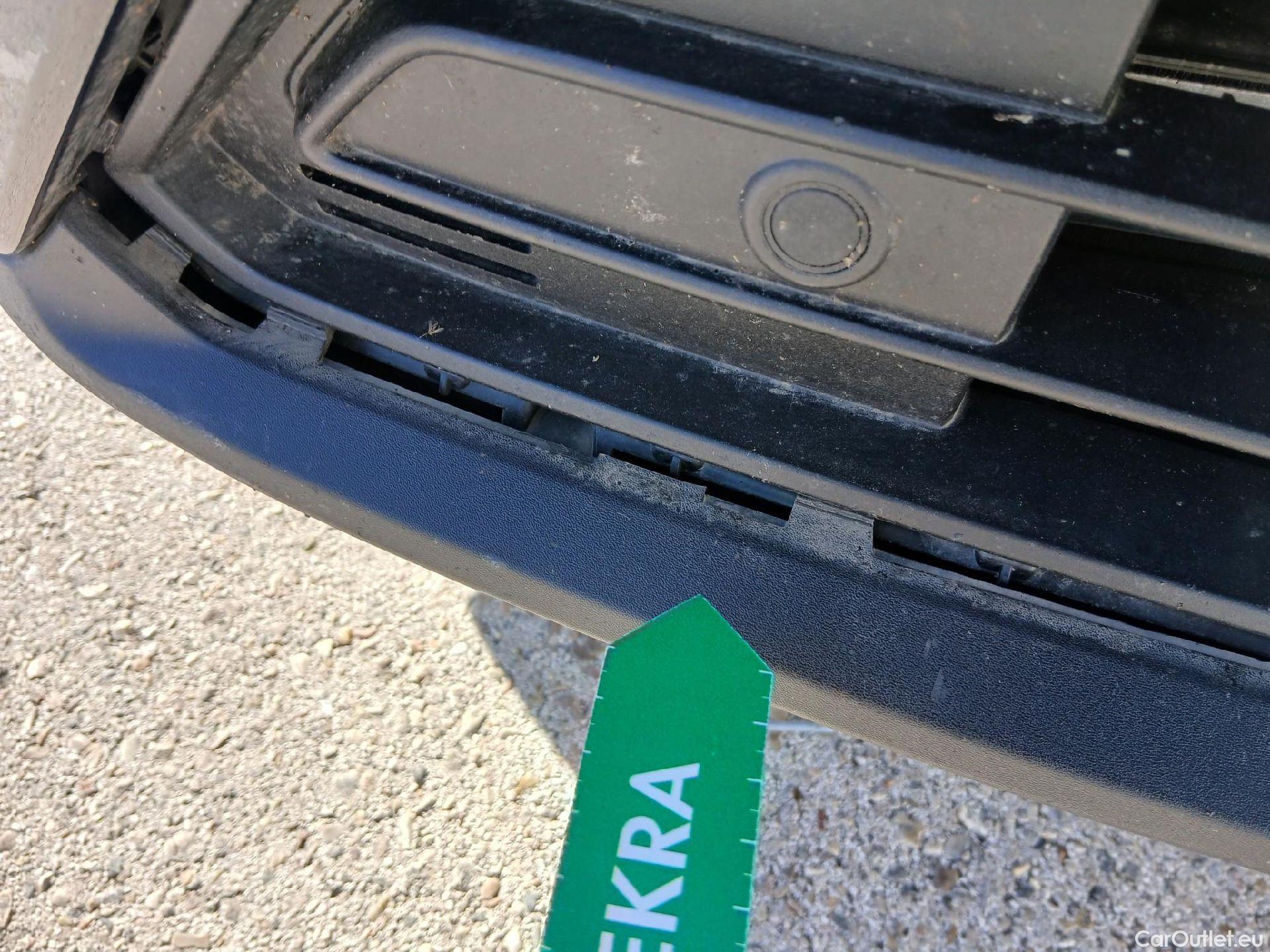  Volvo  XC 40 VOLVO XC40 / 2021 / 5P / todoterreno 1.5 T4 Recharge PHEV Core Auto #8