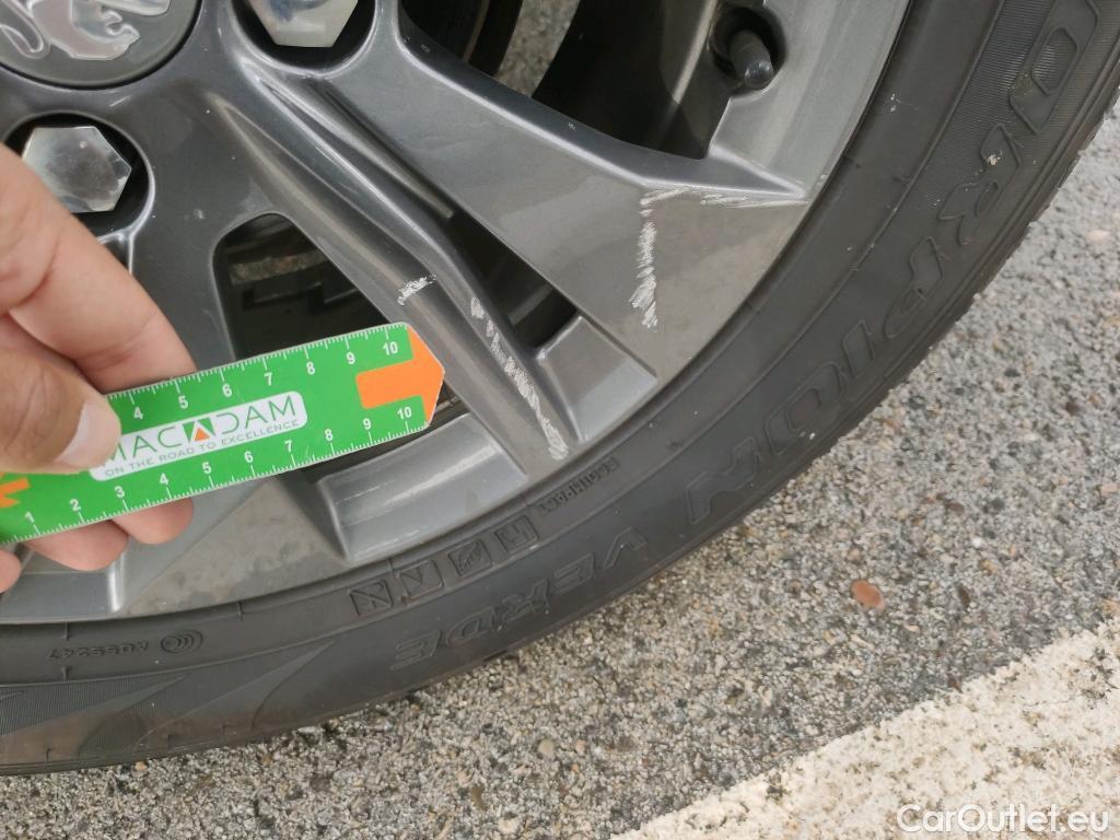  Peugeot  2008 PEUGEOT  / 2019 / 5P / todoterreno Active Pack BlueHDI 81kW (110CV) #10