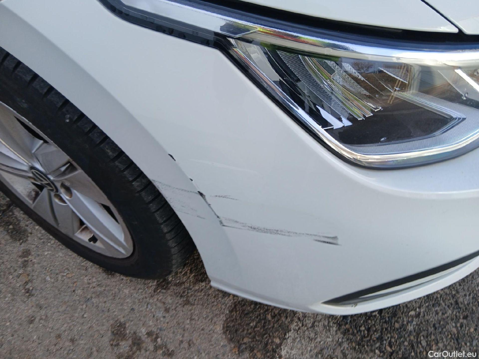  Volkswagen  Golf  VOLKSWAGEN / 2020 / 5P / berlina con portón Life 1.0 eTSI 81kW (110CV) DSG #2