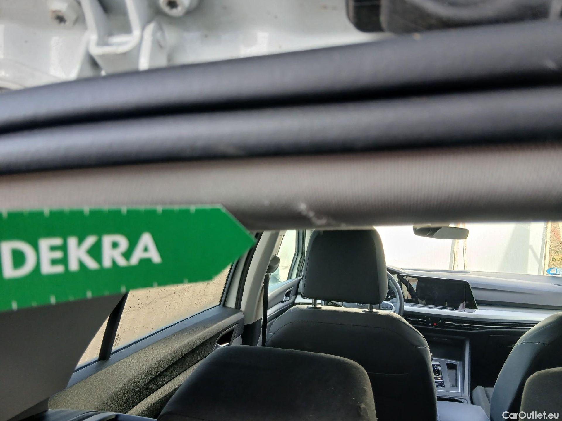  Volkswagen  Golf  VOLKSWAGEN / 2020 / 5P / berlina con portón Life 1.0 eTSI 81kW (110CV) DSG #30