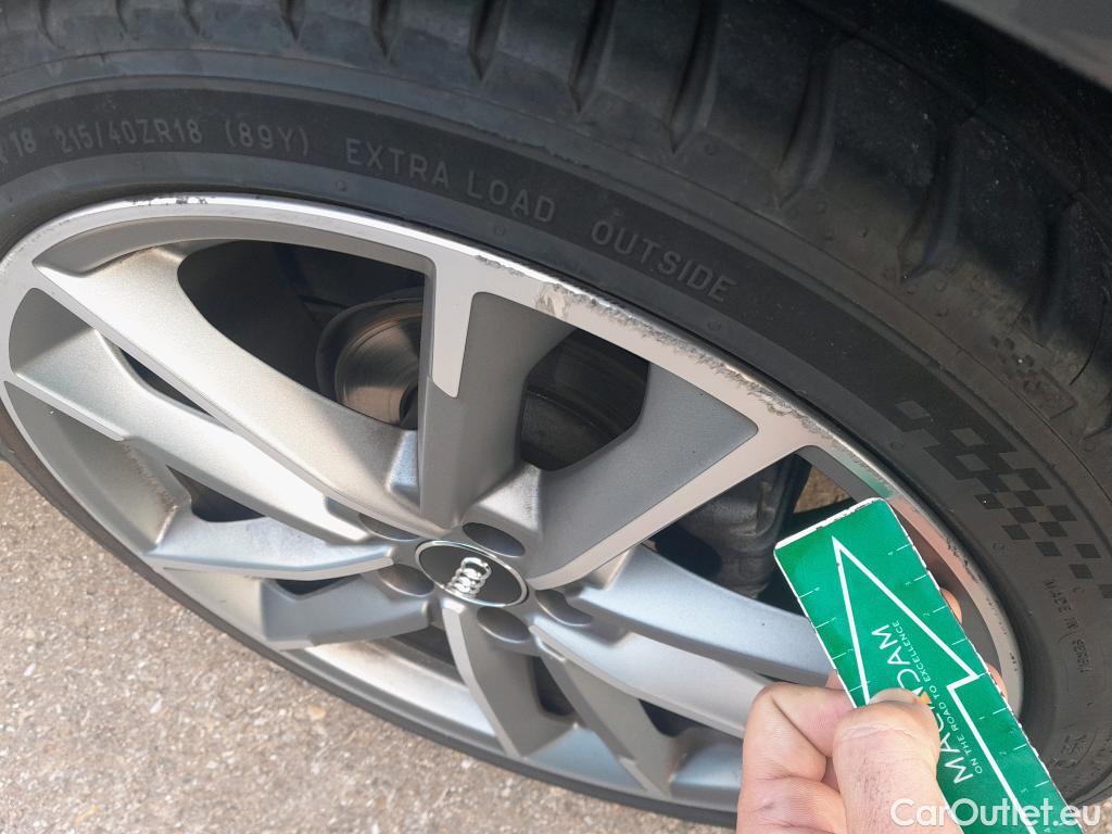  Audi  A1 Sportback AUDI A1 / 2018 / 5P / berlina con portón Sportback Black line 35 TFSI 110kW S tro #4