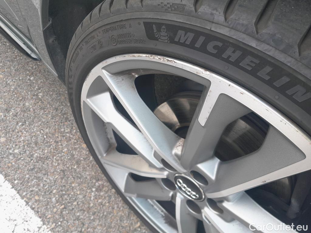  Audi  A1 Sportback AUDI A1 / 2018 / 5P / berlina con portón Sportback Black line 35 TFSI 110kW S tro #9