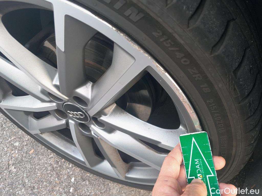  Audi  A1 Sportback AUDI A1 / 2018 / 5P / berlina con portón Sportback Black line 35 TFSI 110kW S tro #6