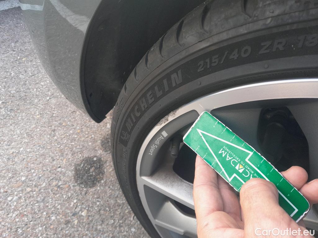  Audi  A1 Sportback AUDI A1 / 2018 / 5P / berlina con portón Sportback Black line 35 TFSI 110kW S tro #11