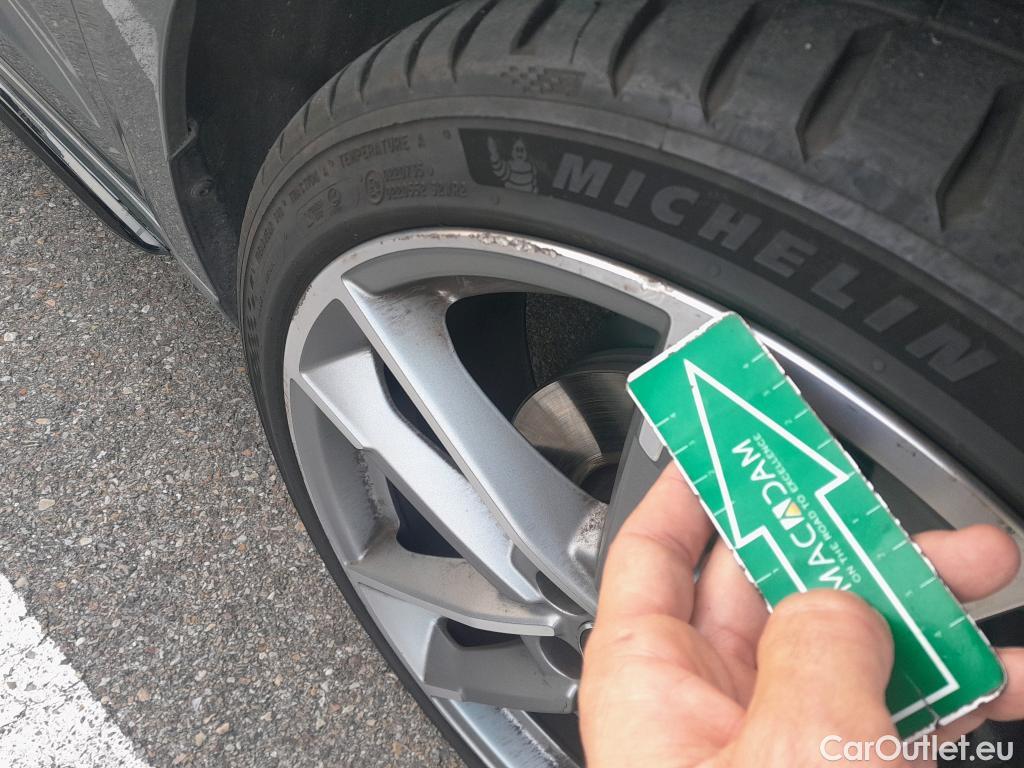  Audi  A1 Sportback AUDI A1 / 2018 / 5P / berlina con portón Sportback Black line 35 TFSI 110kW S tro #8