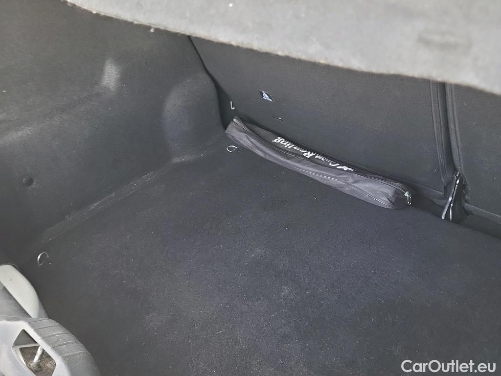  Citroen  C4 Cactus CITROEN  / 2018 / 5P / berlina con portón PureTech 81KW (110CV) S&S Shine (CX) #1