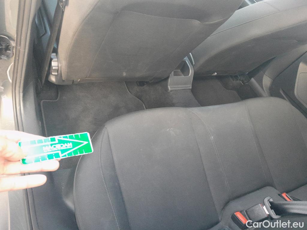  Audi  A1 Sportback AUDI A1 / 2018 / 5P / berlina con portón Sportback Black line 35 TFSI 110kW S tro #14