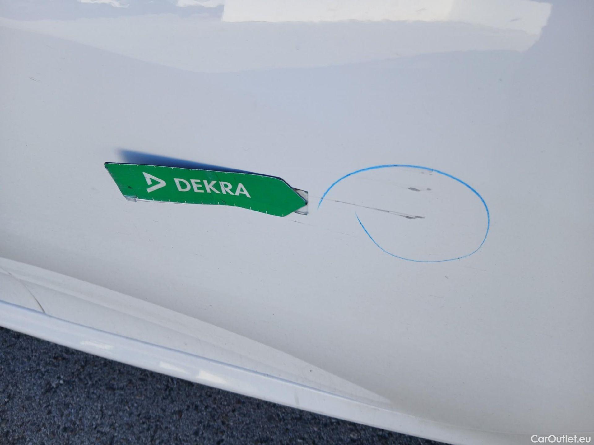  Peugeot  208 PEUGEOT  / 2019 / 5P / berlina con portón BlueHDi 73kW (100CV) Active Pack (AC) #19