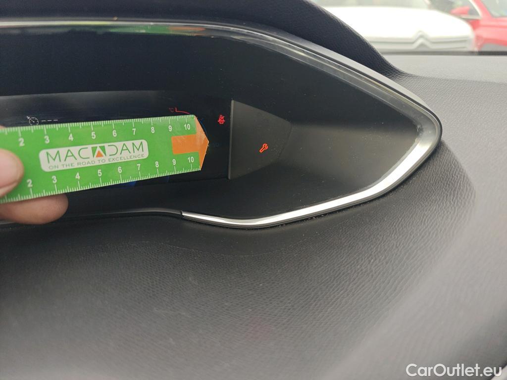  Peugeot  308 PEUGEOT  / 2017 / 5P / berlina con portón 5p Active Pack BlueHDi 130 S&S #13