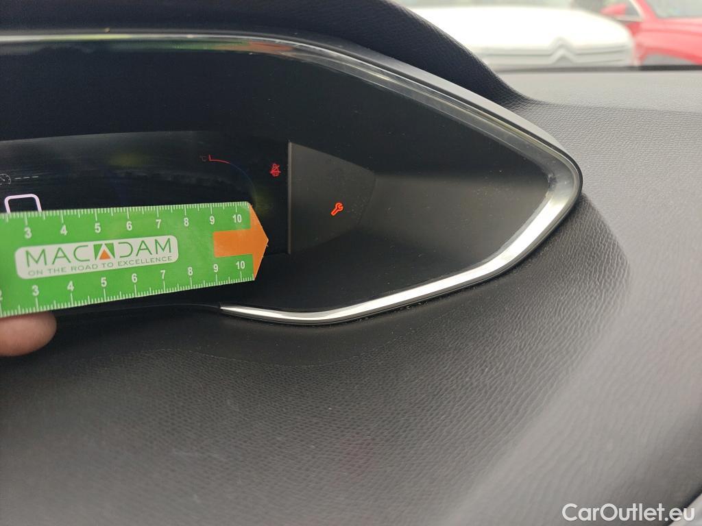  Peugeot  308 PEUGEOT  / 2017 / 5P / berlina con portón 5p Active Pack BlueHDi 130 S&S #14