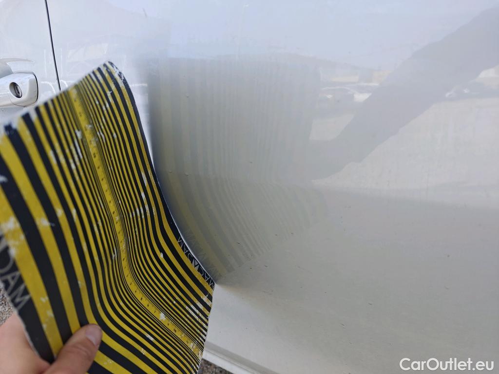  Peugeot  508 PEUGEOT  / 2018 / 5P / berlina con portón 5P Allure Pack BlueHDi 130 S&S EAT8 #17