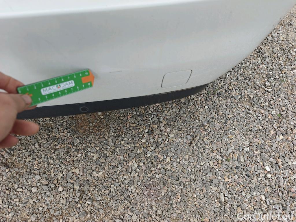  Peugeot  308 PEUGEOT  / 2017 / 5P / berlina con portón 5p Active Pack BlueHDi 130 S&S #20