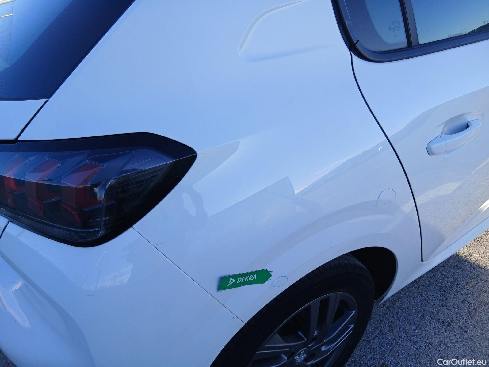  Peugeot  208 PEUGEOT  / 2019 / 5P / berlina con portón BlueHDi 73kW (100CV) Active Pack (AC) #35