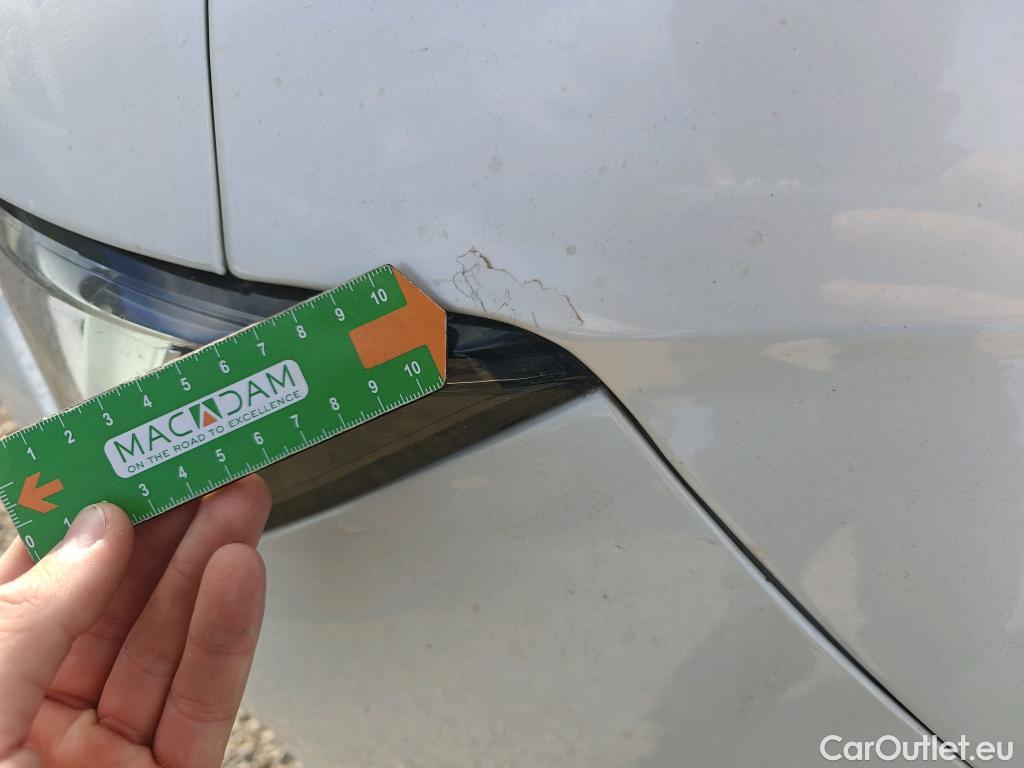  Peugeot  508 PEUGEOT  / 2018 / 5P / berlina con portón 5P Allure Pack BlueHDi 130 S&S EAT8 #33