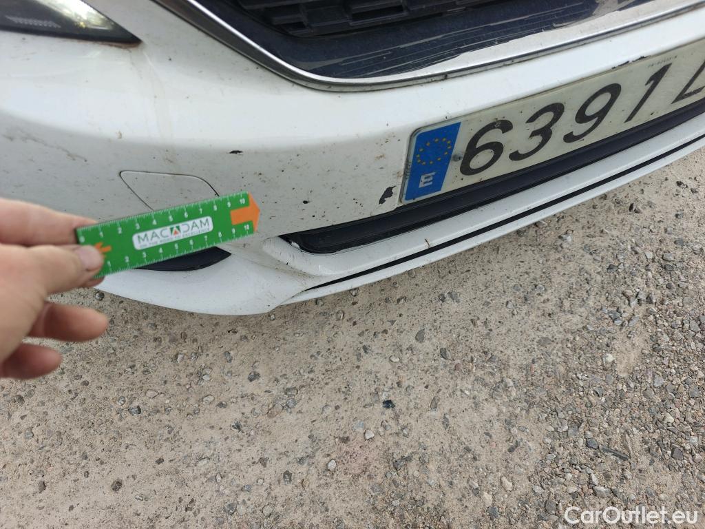  Peugeot  308 PEUGEOT  / 2017 / 5P / berlina con portón 5p Active Pack BlueHDi 130 S&S #8