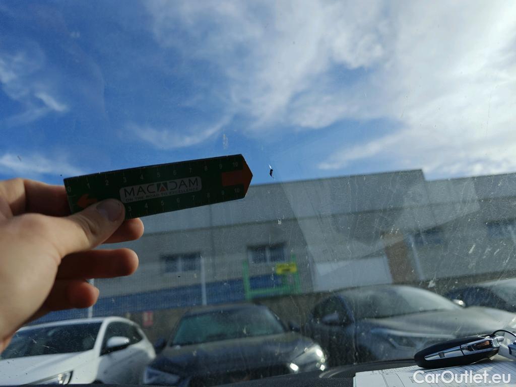  Peugeot  508 PEUGEOT  / 2018 / 5P / berlina con portón 5P Allure Pack BlueHDi 130 S&S EAT8 #3