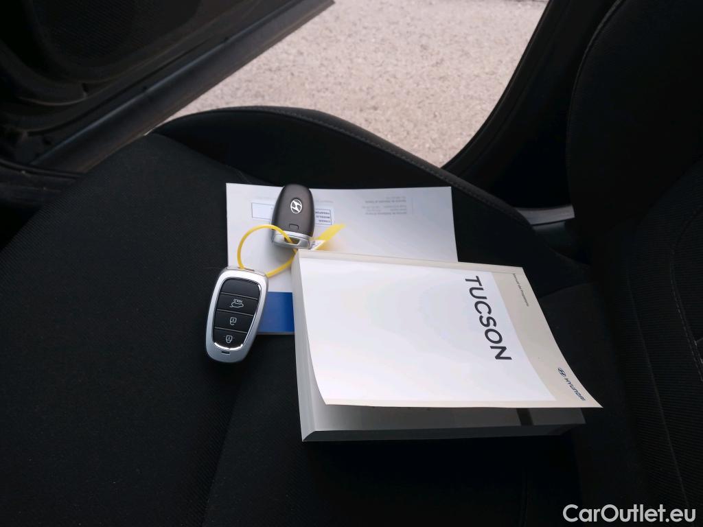  Hyundai  Tucson HYUNDAI  / 2020 / 5P / todoterreno 1.6 CRDI 100kW (136CV) 48V Tecno DCT 2C #3