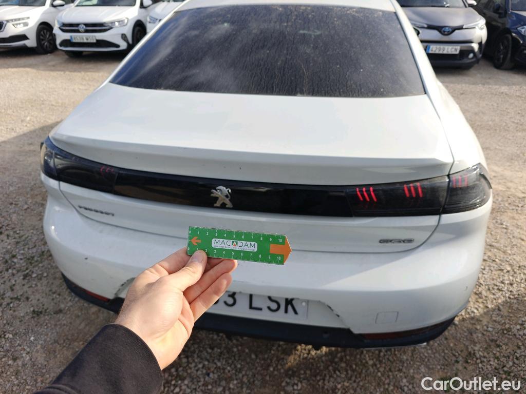  Peugeot  508 PEUGEOT  / 2018 / 5P / berlina con portón 5P Allure Pack BlueHDi 130 S&S EAT8 #4