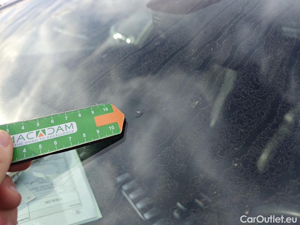  Peugeot  508 PEUGEOT  / 2018 / 5P / berlina con portón 5P Allure Pack BlueHDi 130 S&S EAT8 #2