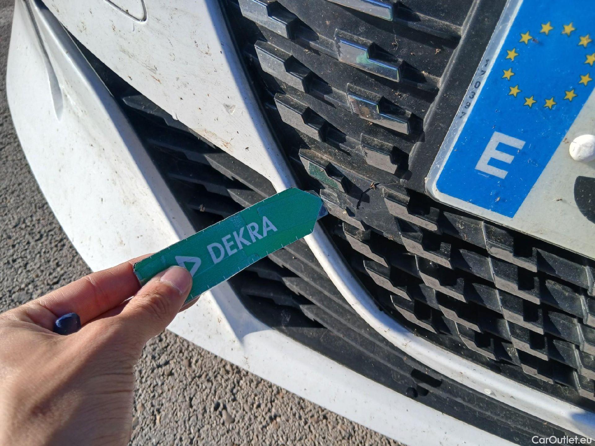  Peugeot  208 PEUGEOT  / 2019 / 5P / berlina con portón BlueHDi 73kW (100CV) Active Pack (AC) #10