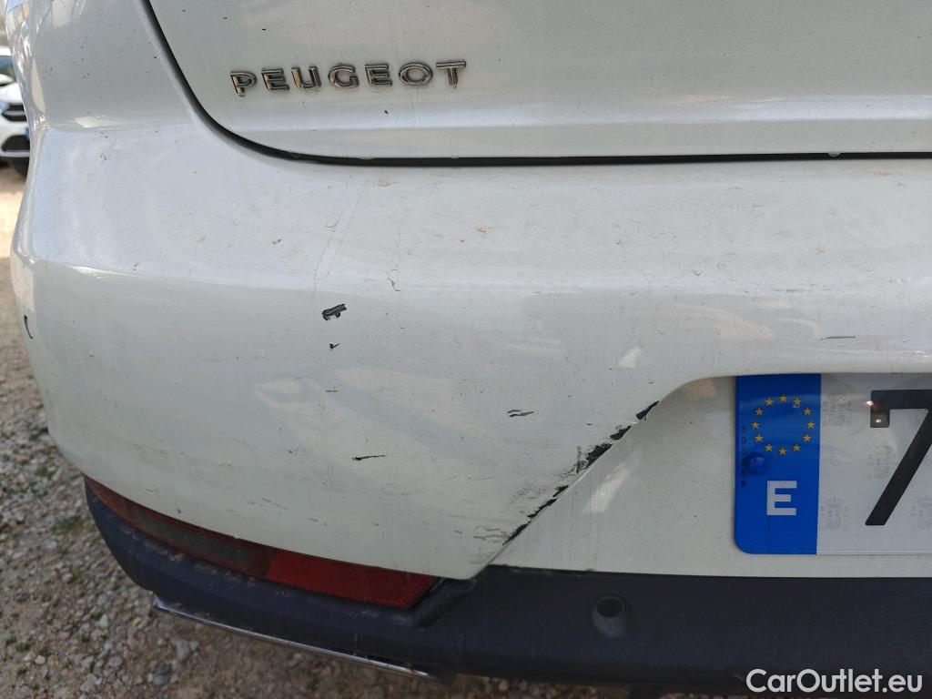  Peugeot  508 PEUGEOT  / 2018 / 5P / berlina con portón 5P Allure Pack BlueHDi 130 S&S EAT8 #40