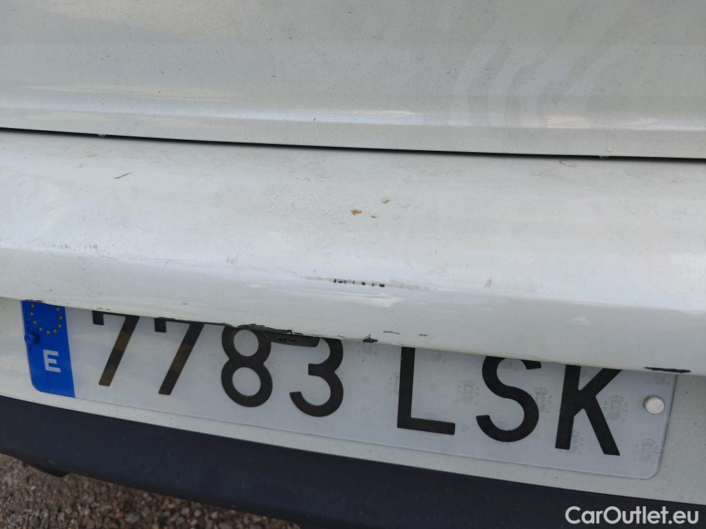  Peugeot  508 PEUGEOT  / 2018 / 5P / berlina con portón 5P Allure Pack BlueHDi 130 S&S EAT8 #41