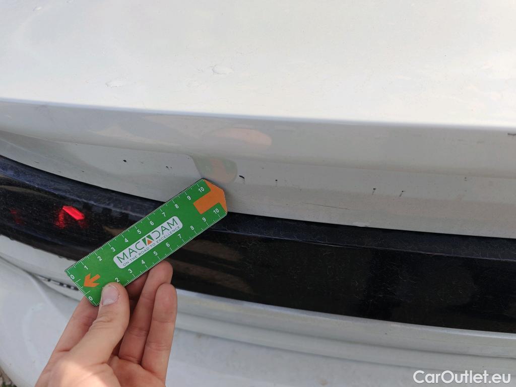  Peugeot  508 PEUGEOT  / 2018 / 5P / berlina con portón 5P Allure Pack BlueHDi 130 S&S EAT8 #7