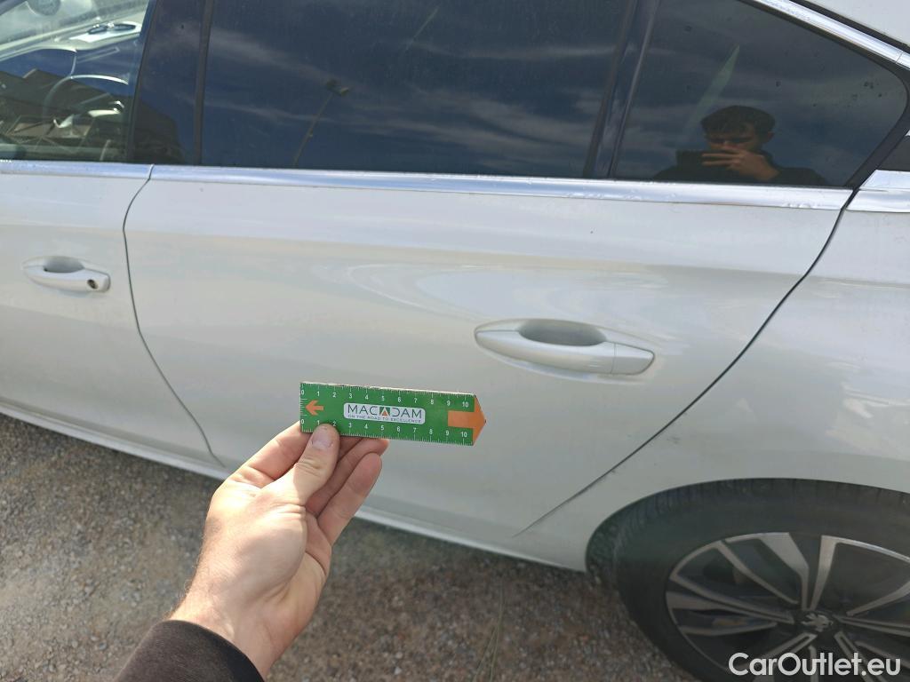  Peugeot  508 PEUGEOT  / 2018 / 5P / berlina con portón 5P Allure Pack BlueHDi 130 S&S EAT8 #15